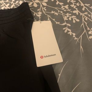 NWT Lululemon Wanderer Culottes